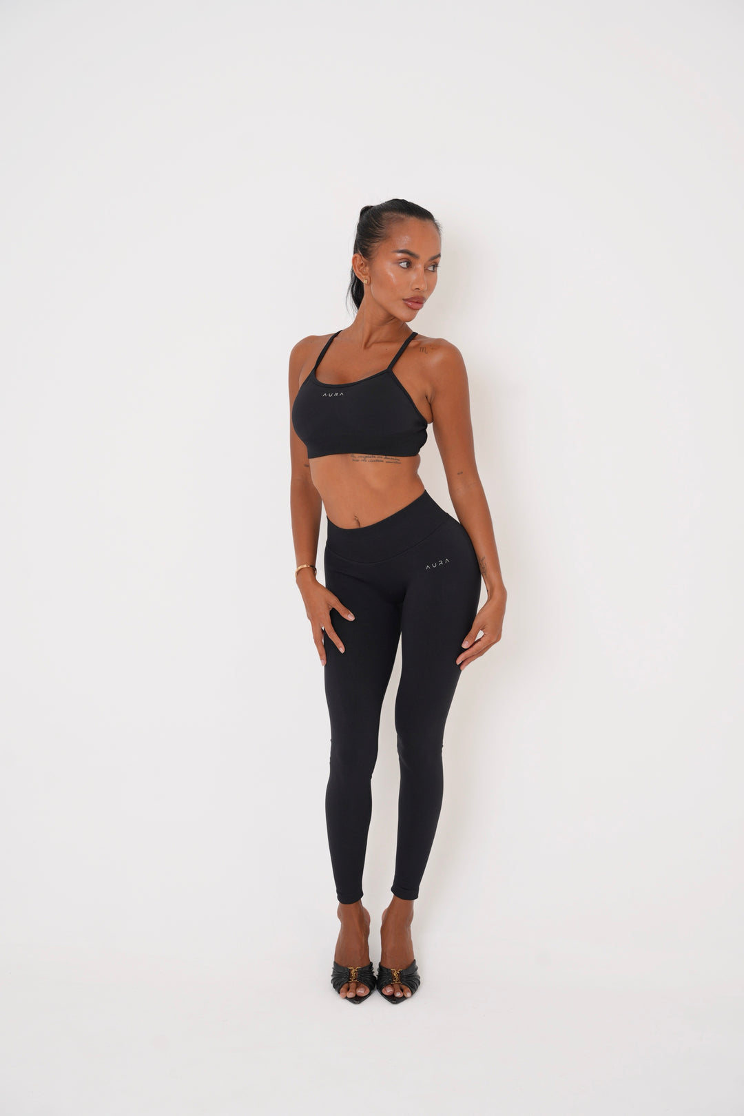 Form Bra — Black