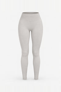 Form Scrunch Leggings, Ivory ghost mannequin