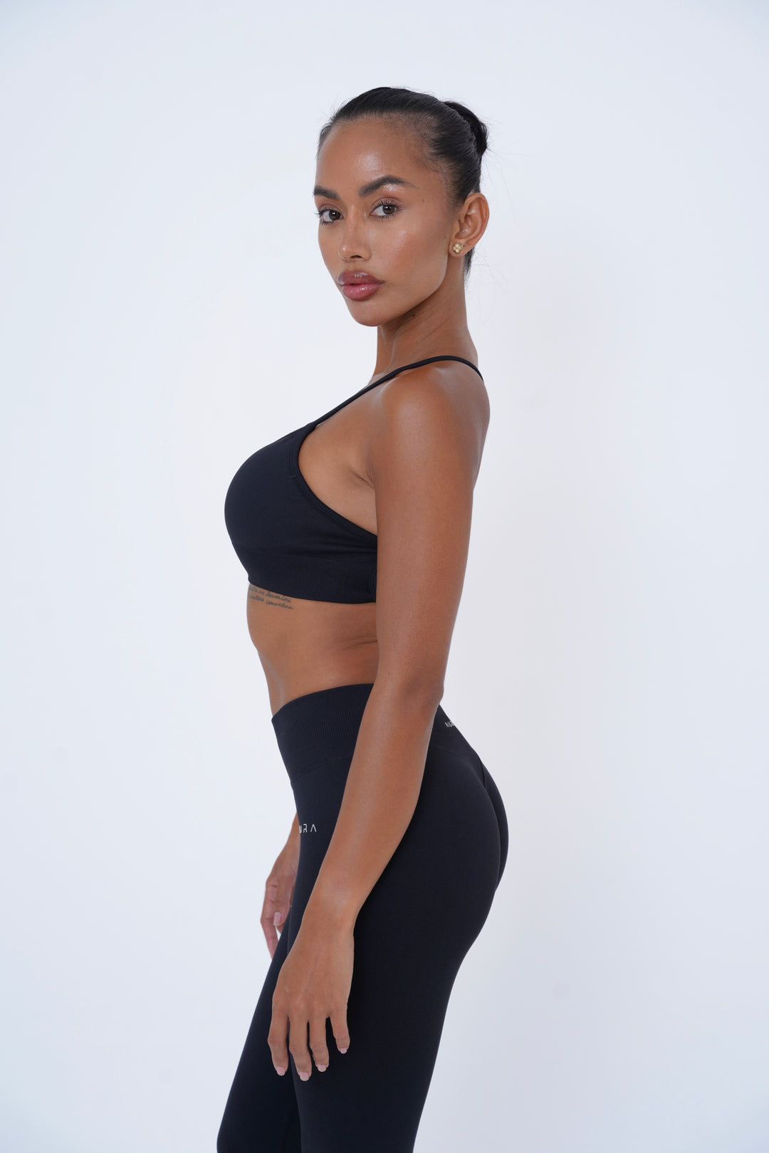 Form Bra — Black