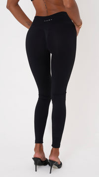 Form Scrunch Leggings, Black