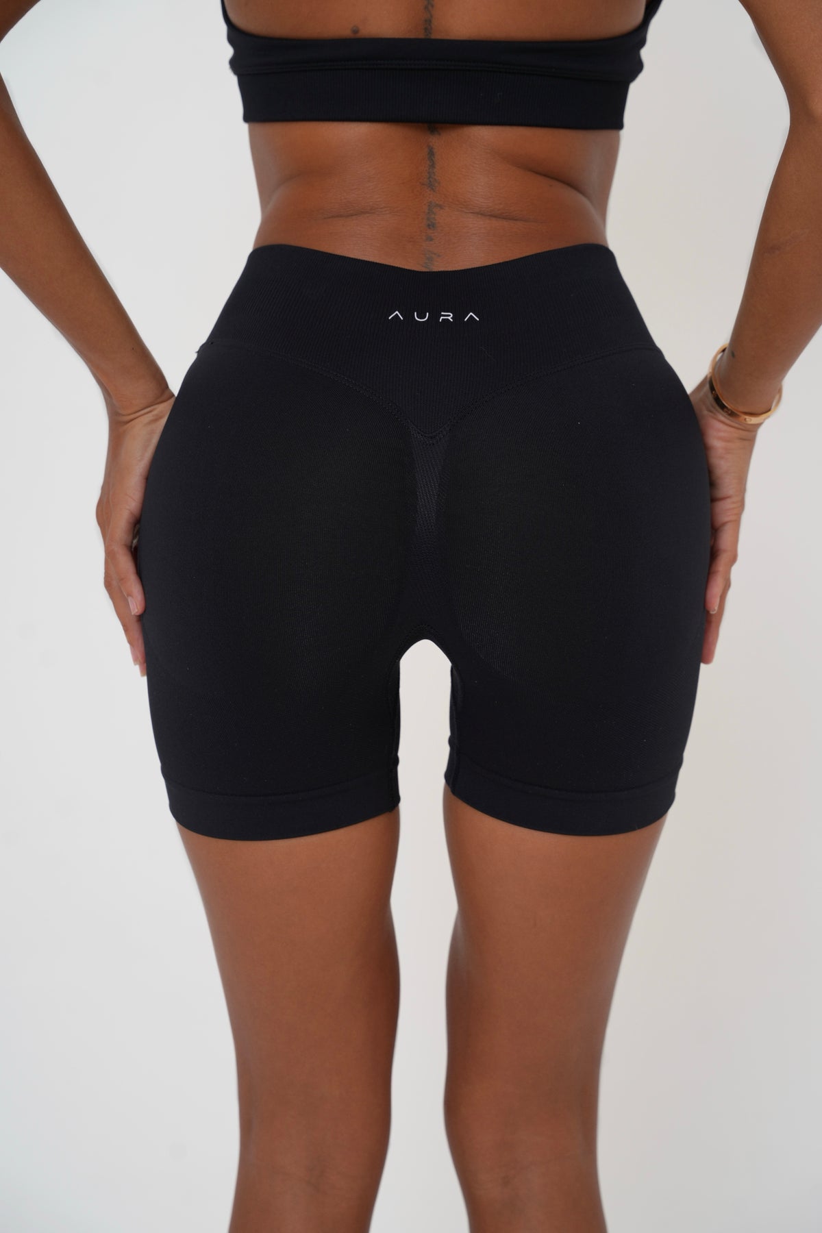 Form Scrunch Shorts, Black