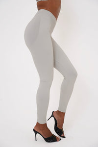 Form Scrunch Leggings, Ivory
