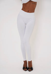 Form Scrunch Leggings, White