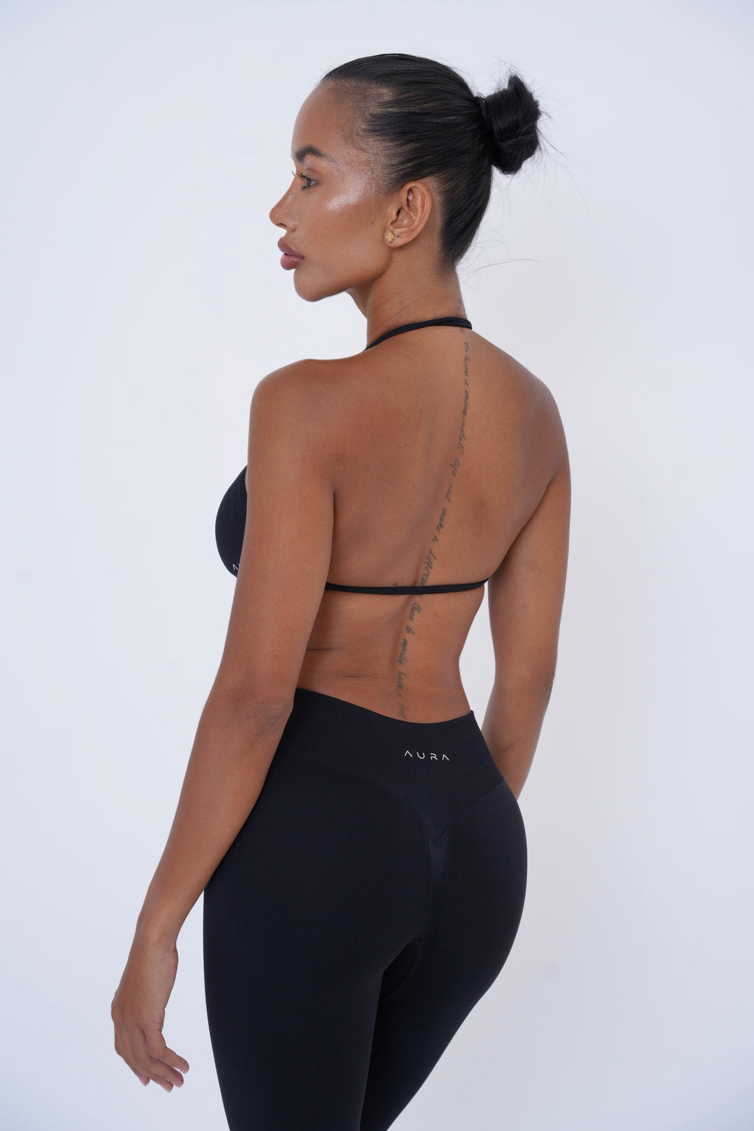 Form Strappy Bra — Black