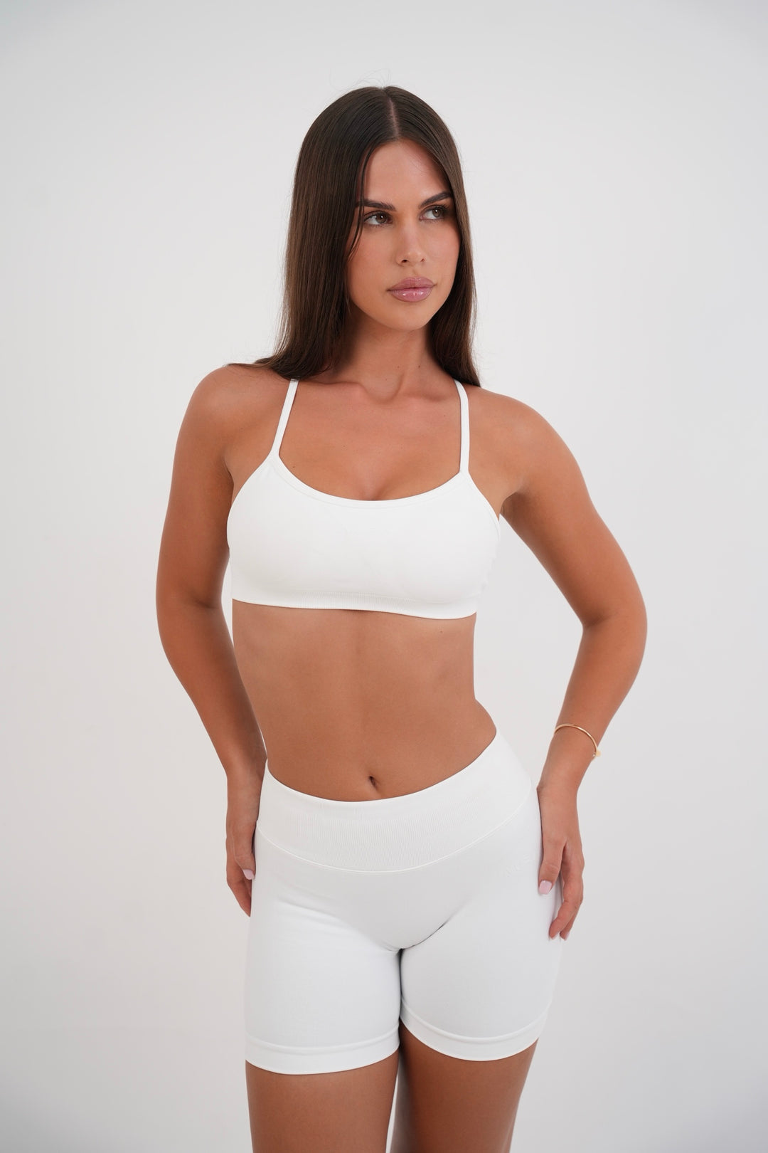 Form V Waist Scrunch Shorts, White